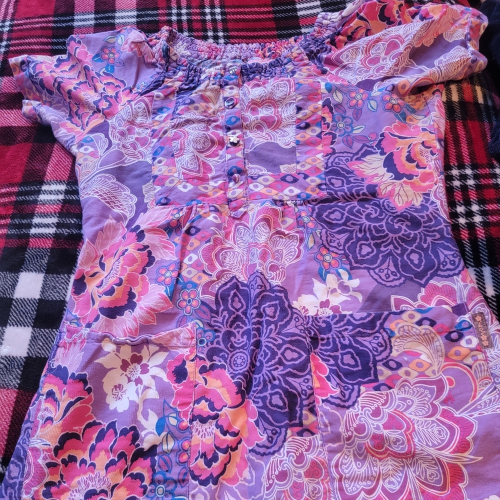 Scrub top